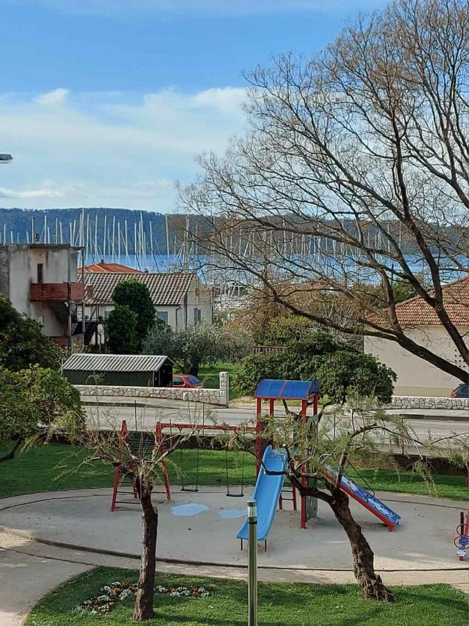 Cosy Family Apartment Marina Kastela Near Airport Luaran gambar