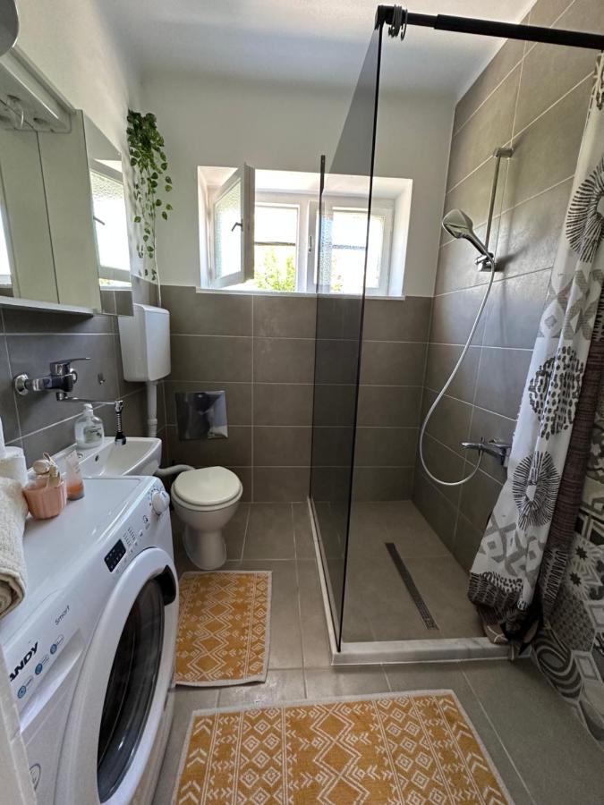 Cosy Family Apartment Marina Kastela Near Airport Luaran gambar