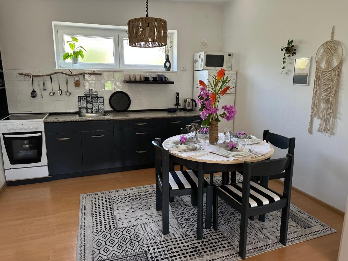 Cosy Family Apartment Marina Kastela Near Airport Luaran gambar