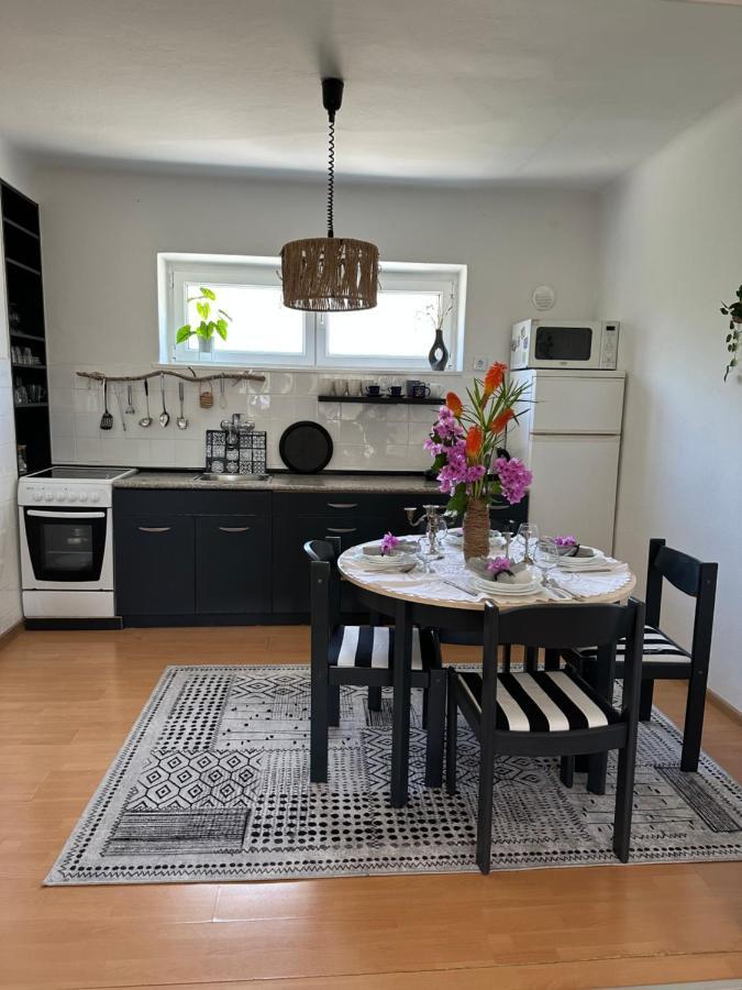 Cosy Family Apartment Marina Kastela Near Airport Luaran gambar